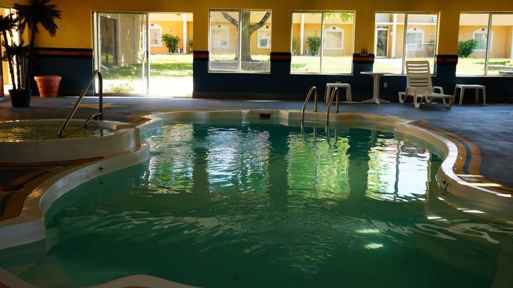 Quality Inn & Suites Kansas City - Independence I-70 East Εξωτερικό φωτογραφία