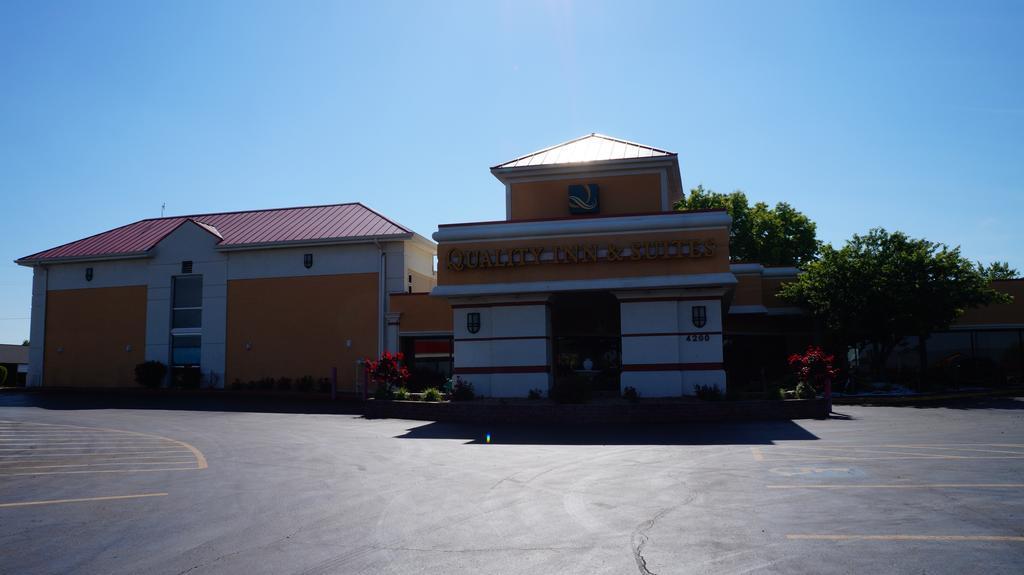 Quality Inn & Suites Kansas City - Independence I-70 East Εξωτερικό φωτογραφία