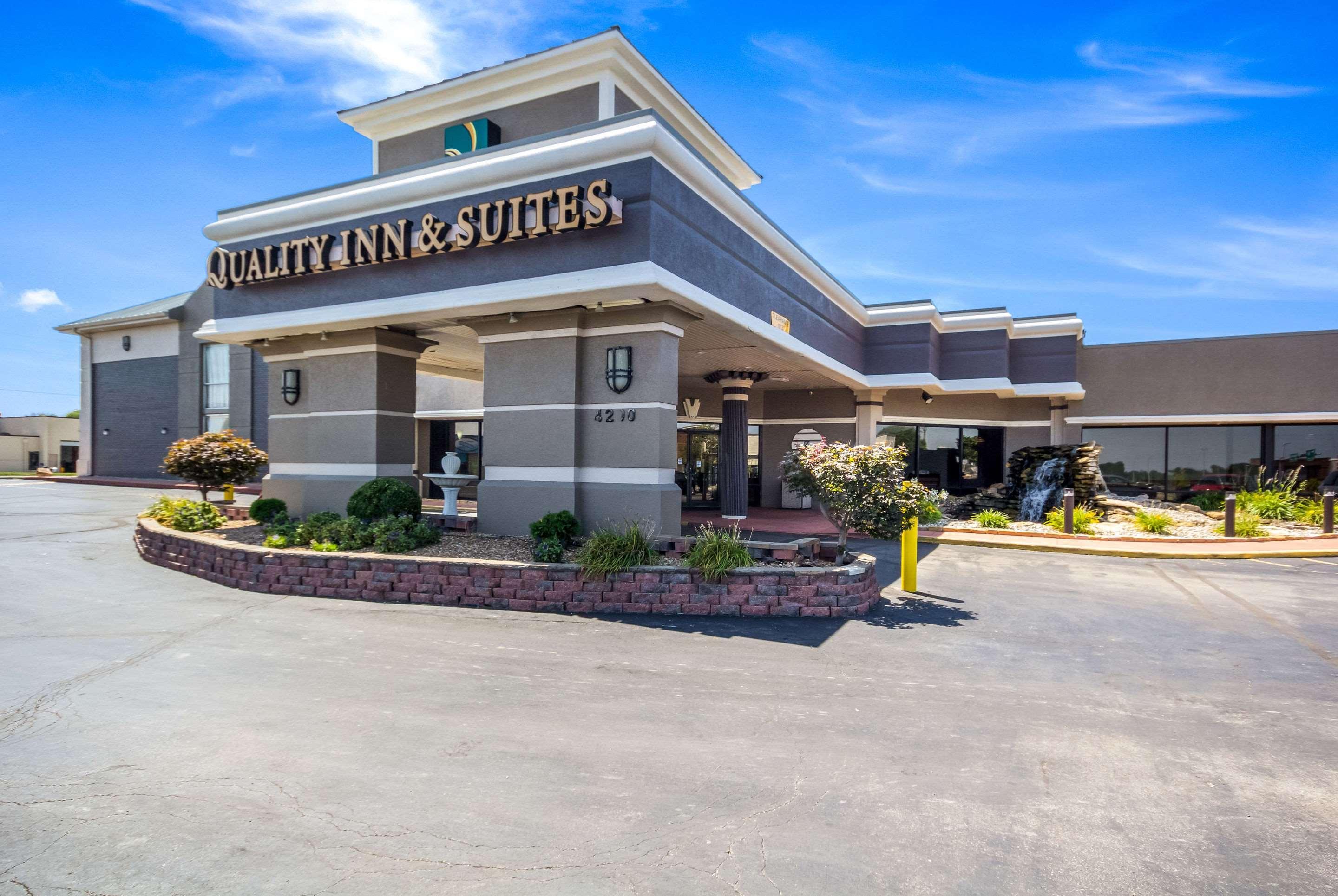 Quality Inn & Suites Kansas City - Independence I-70 East Εξωτερικό φωτογραφία