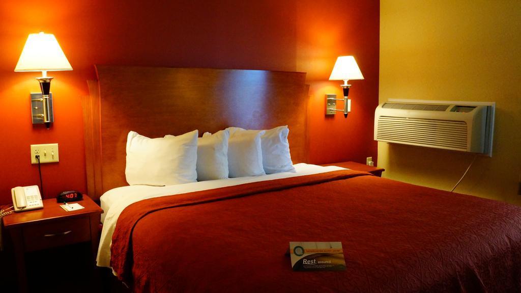 Quality Inn & Suites Kansas City - Independence I-70 East Εξωτερικό φωτογραφία