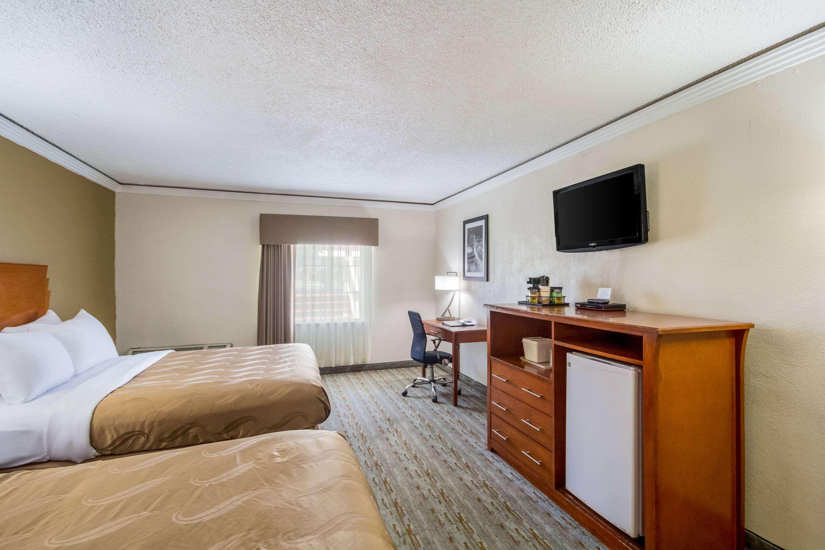 Quality Inn & Suites Kansas City - Independence I-70 East Εξωτερικό φωτογραφία