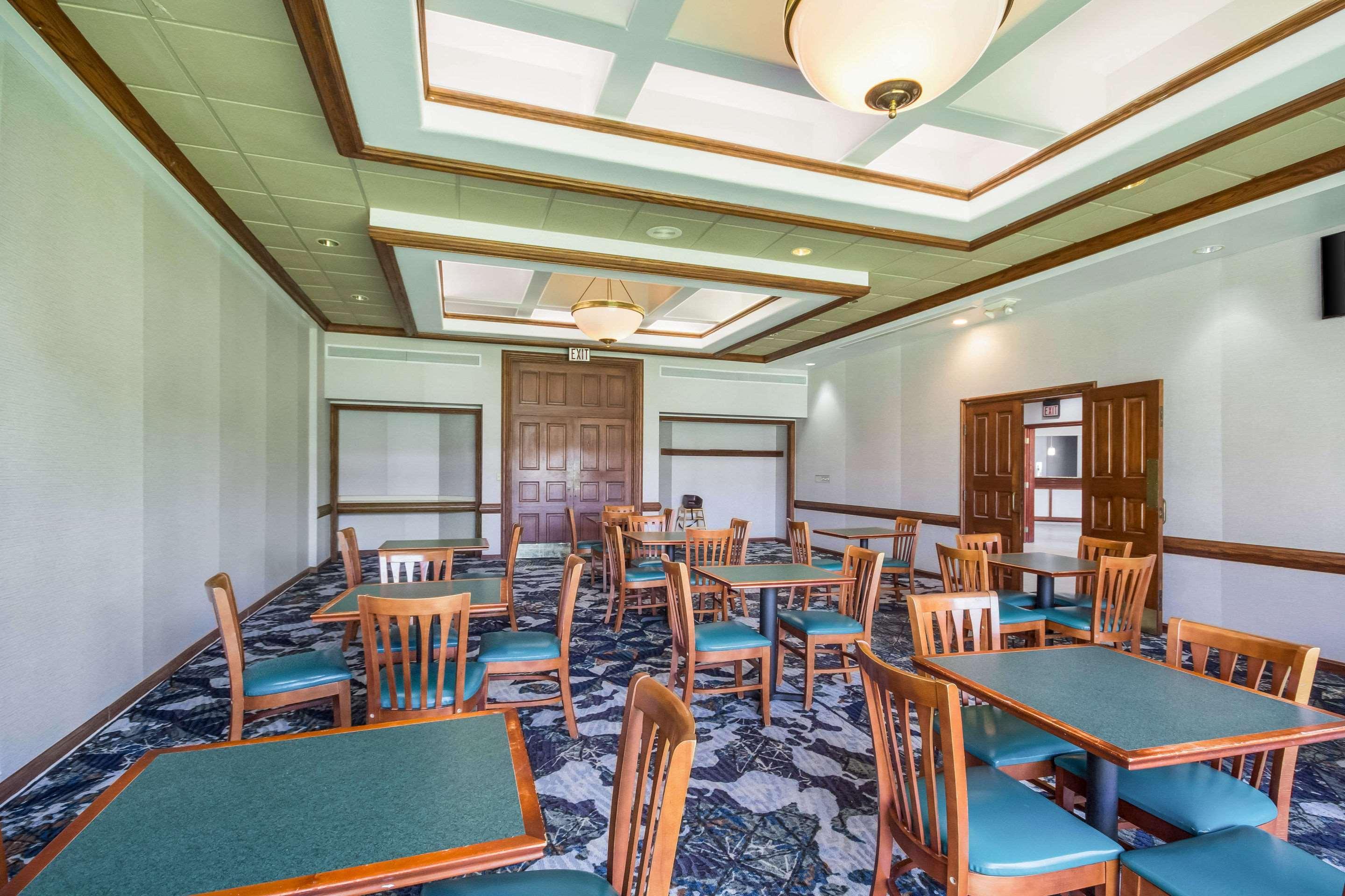 Quality Inn & Suites Kansas City - Independence I-70 East Εξωτερικό φωτογραφία