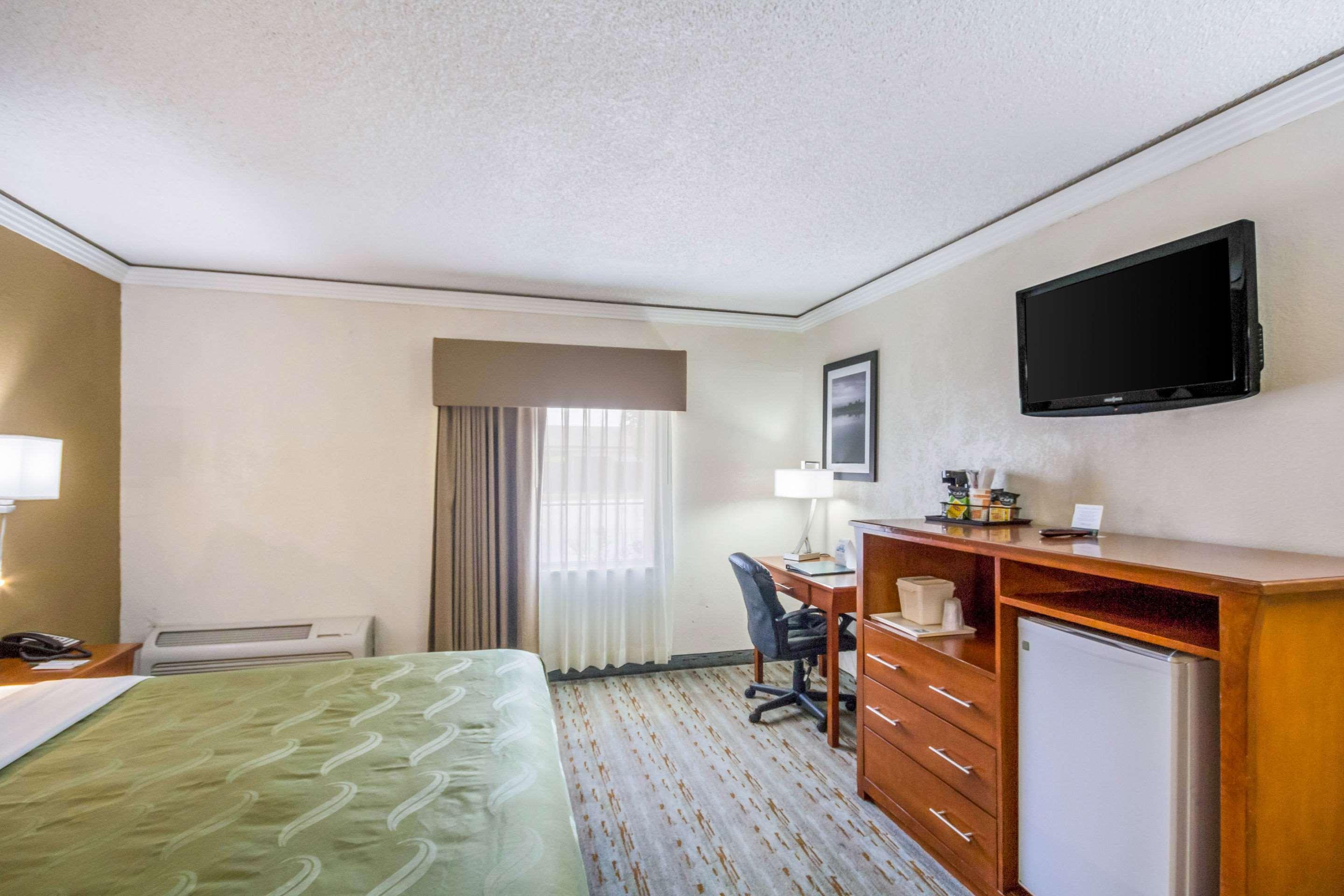 Quality Inn & Suites Kansas City - Independence I-70 East Εξωτερικό φωτογραφία