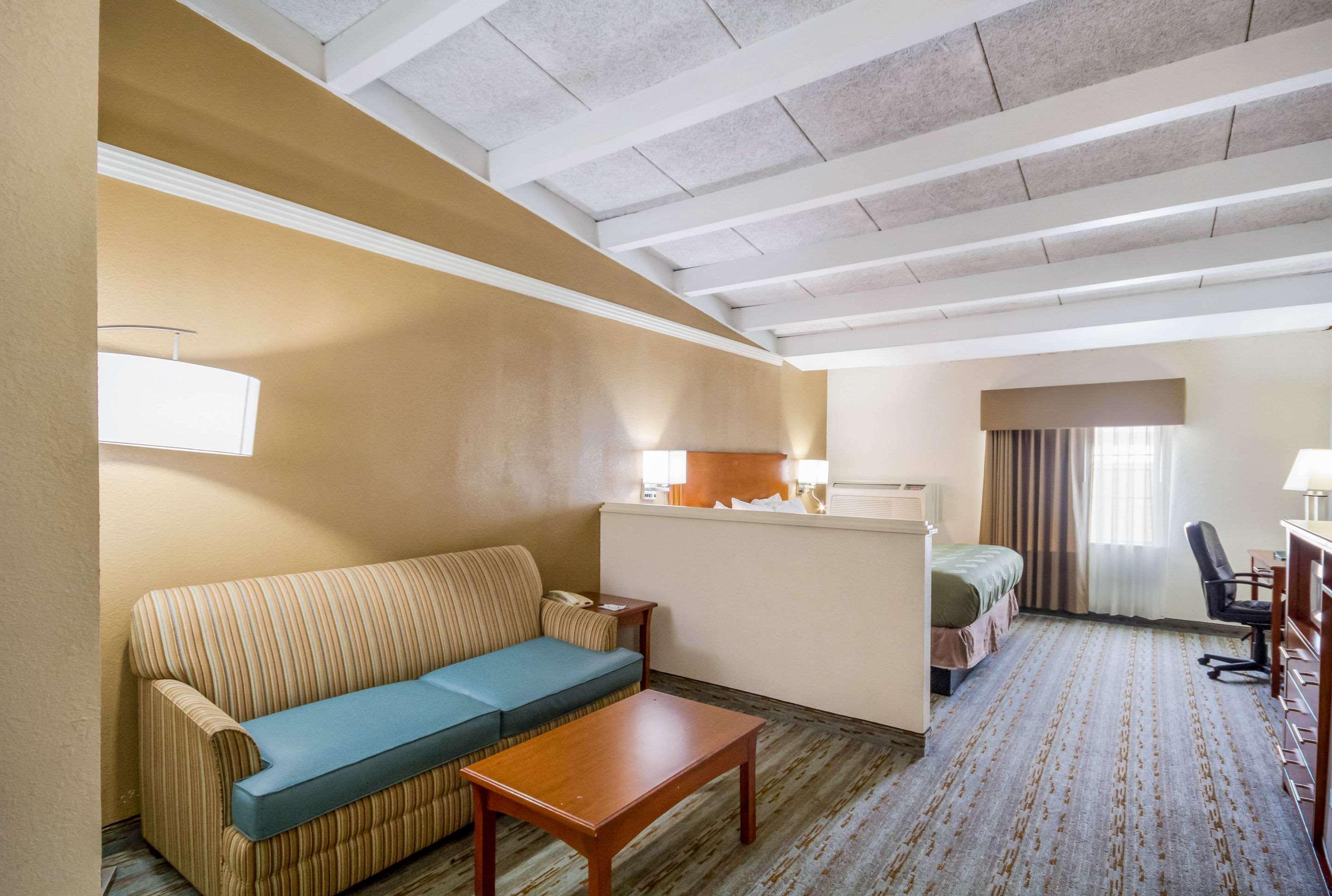 Quality Inn & Suites Kansas City - Independence I-70 East Εξωτερικό φωτογραφία