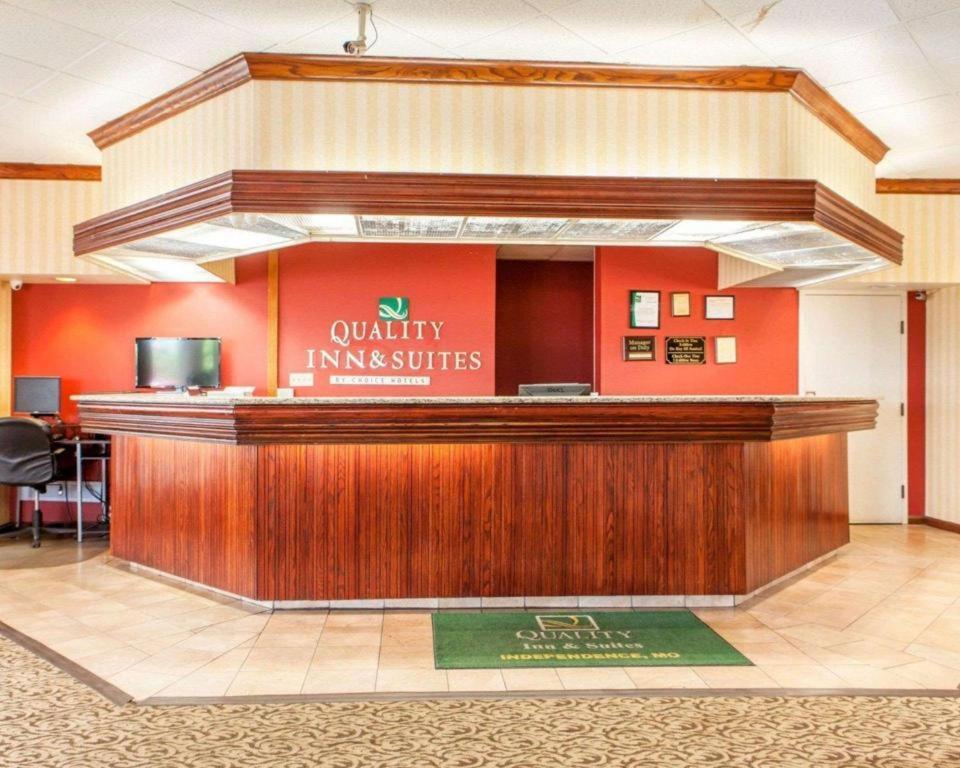 Quality Inn & Suites Kansas City - Independence I-70 East Εξωτερικό φωτογραφία