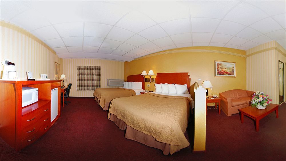 Quality Inn & Suites Kansas City - Independence I-70 East Εξωτερικό φωτογραφία