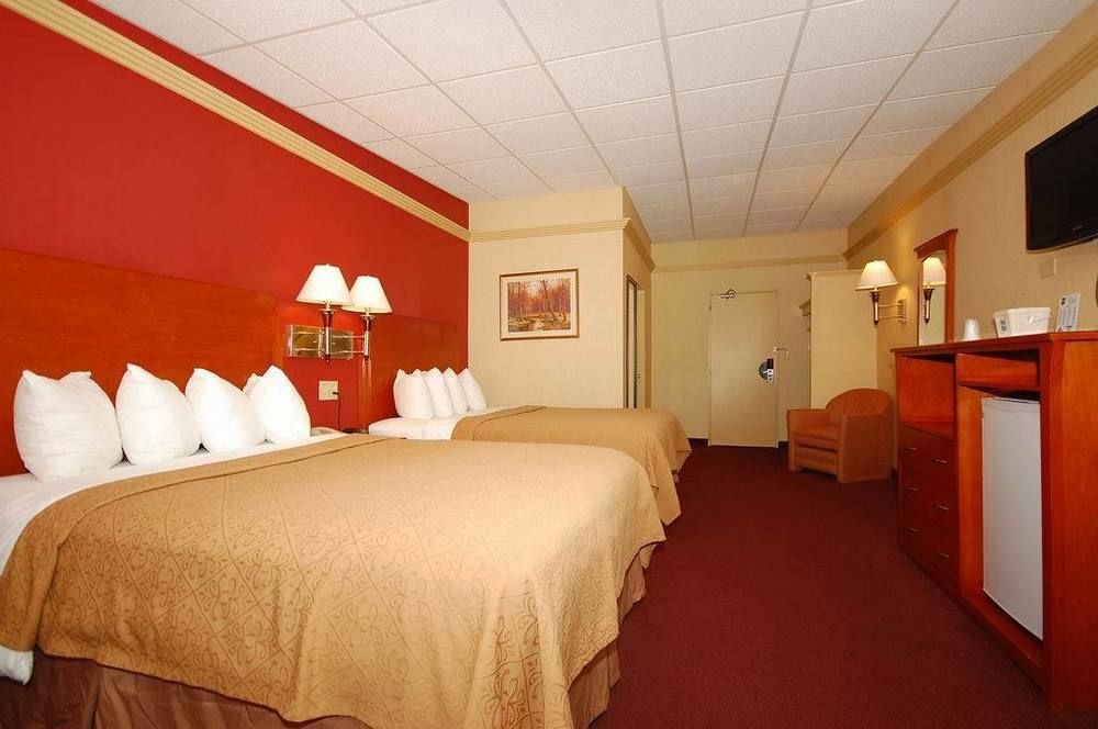 Quality Inn & Suites Kansas City - Independence I-70 East Εξωτερικό φωτογραφία