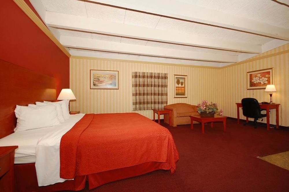 Quality Inn & Suites Kansas City - Independence I-70 East Εξωτερικό φωτογραφία