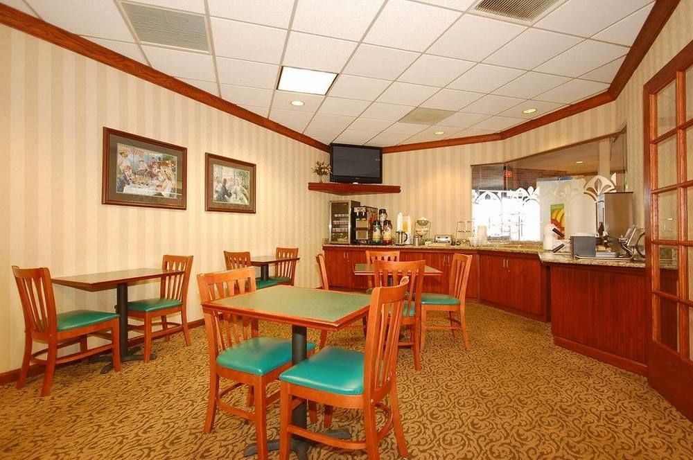 Quality Inn & Suites Kansas City - Independence I-70 East Εξωτερικό φωτογραφία